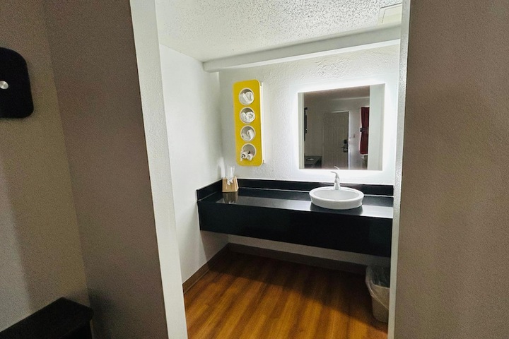 Room 21 of 45
