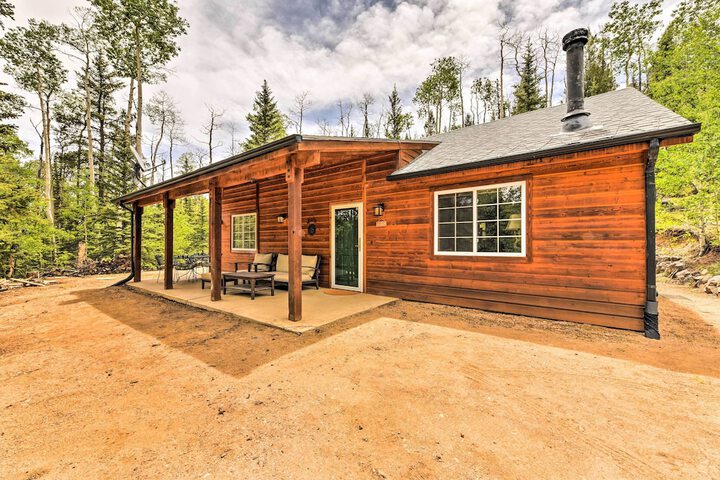 bobcat Trail Cabin on 3 Acres in Como!