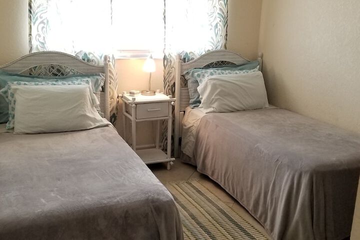 Room 21 of 34