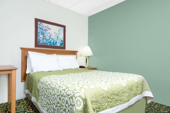 Room 5 of 13