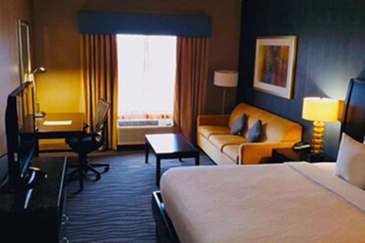 Room 32 of 81