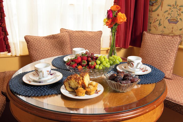 Breakfast/Coffee Service 144 of 156