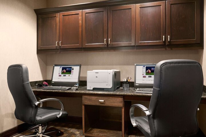 Business Center 15 of 15
