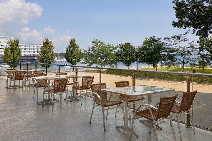 Residence Inn by Marriott Kingston Waters Edge
