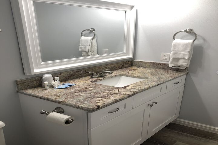 Beachgate CondoSuites and Oceanfront Resort