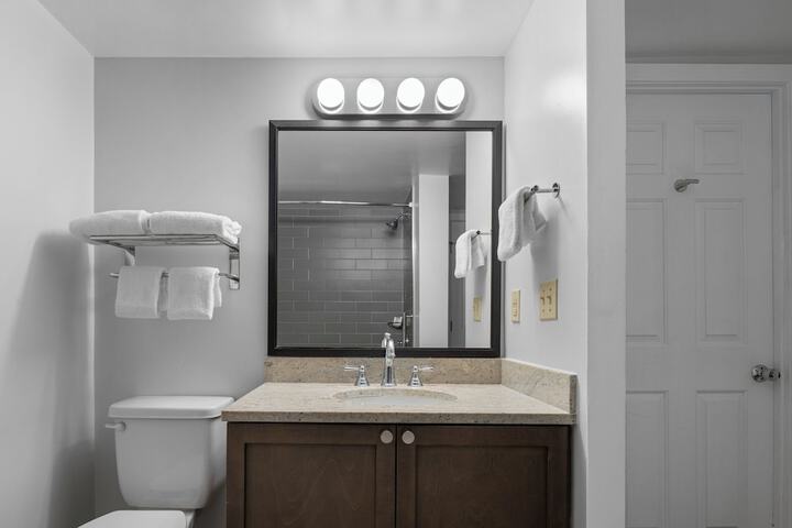 Room 17 of 37