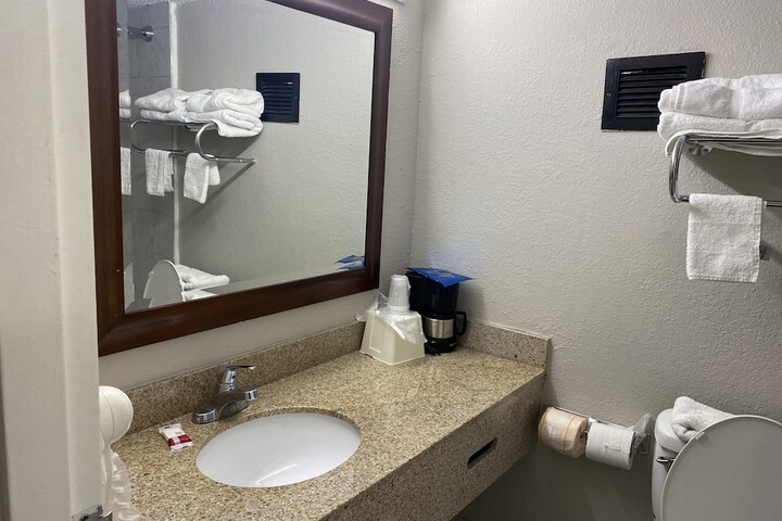 Room 15 of 23