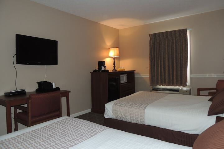 Room 25 of 43