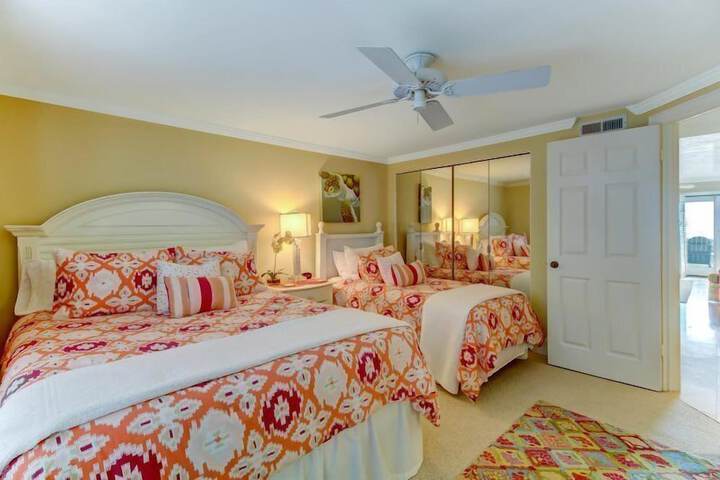 Room 26 of 34