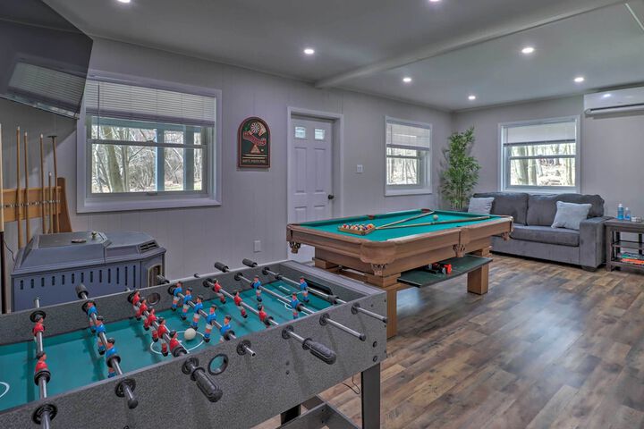 6 Mi to Camelback Slopes! Home w / Game Room