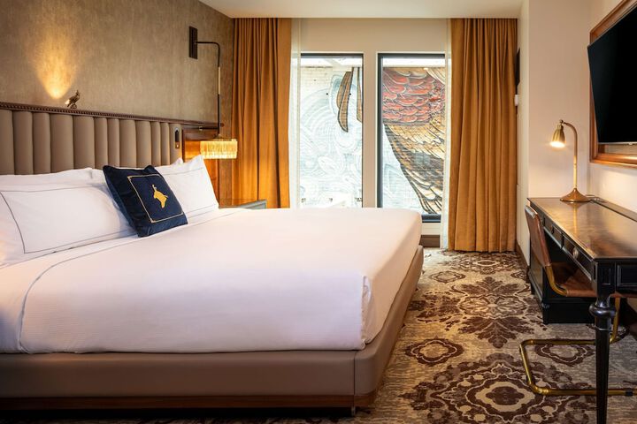 The Peregrine Omaha Downtown Curio Collection by Hilton