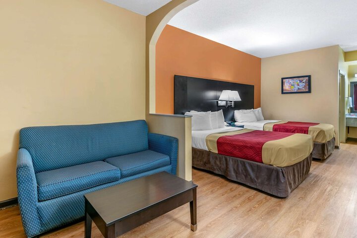 Room 32 of 34