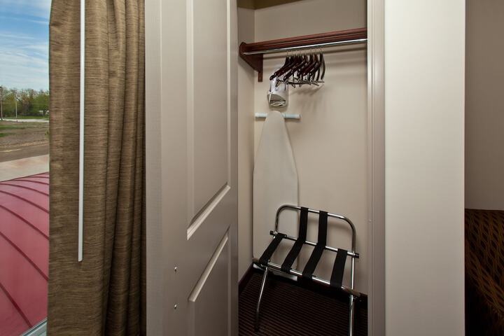 AmericInn by Wyndham Hartford SD