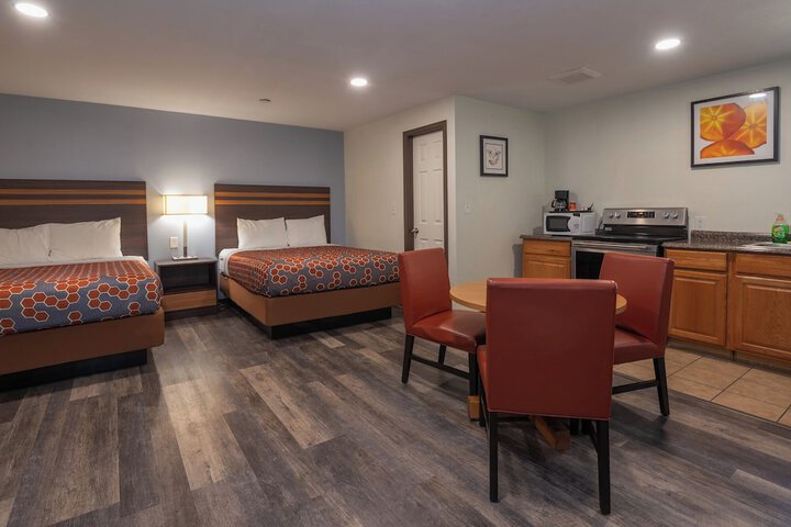 Town Motel