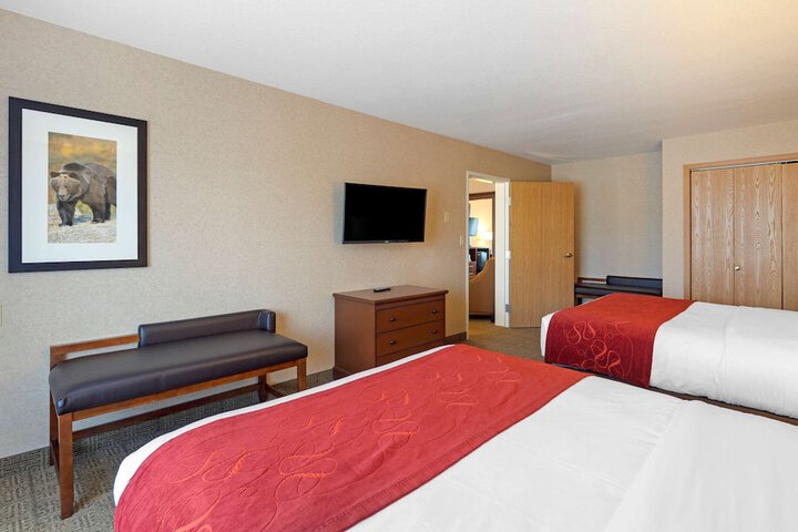 Room 32 of 41