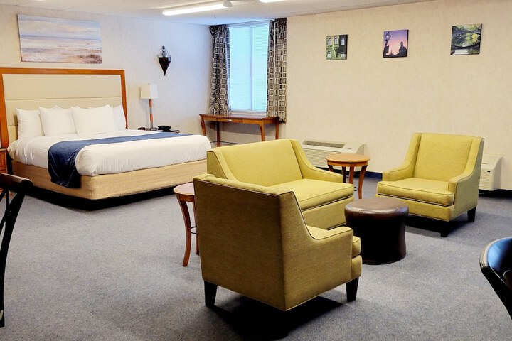 Room 13 of 40
