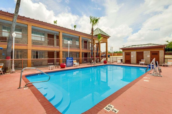 Pool 5 of 39