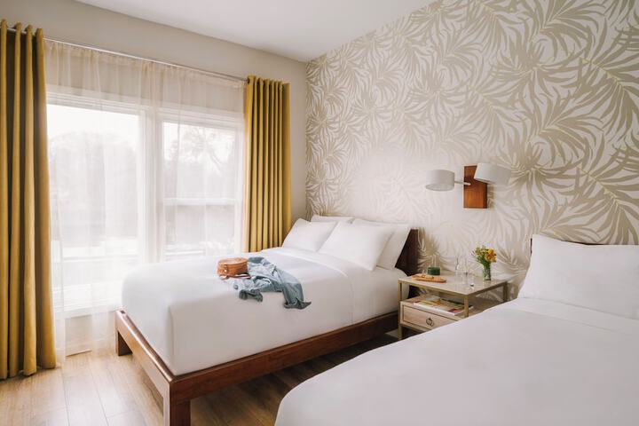 Room 25 of 60