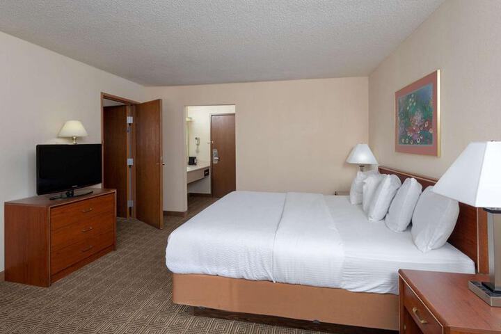 Room 15 of 52