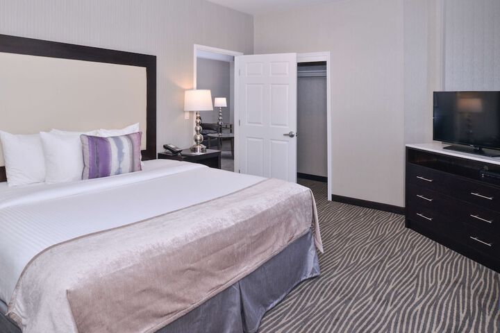 Room 21 of 36