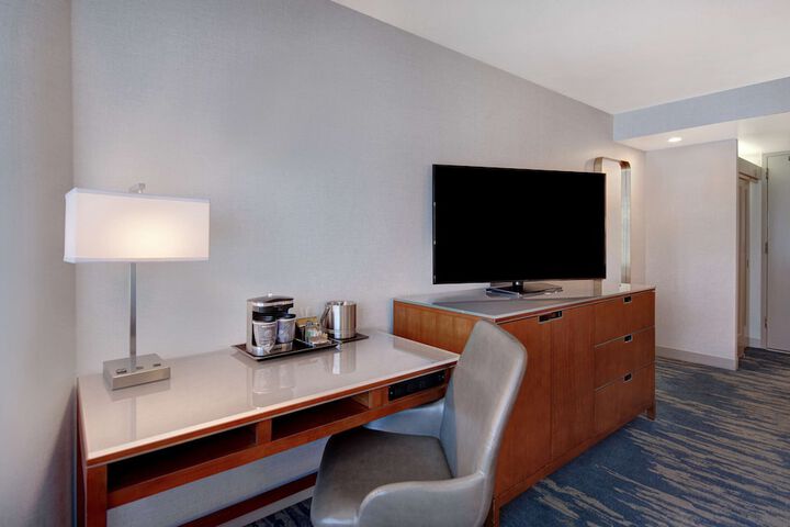 Room 22 of 50