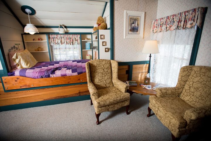 Room 27 of 60