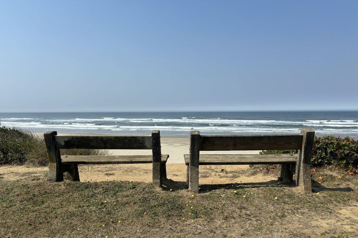 Tillicum Beach Motel (Deanes Oceanfront Lodge)