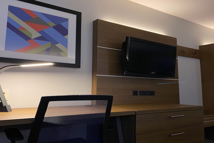 Holiday Inn Express & Suites Somerset Central by IHG