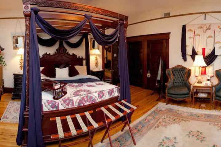 Room 28 of 42