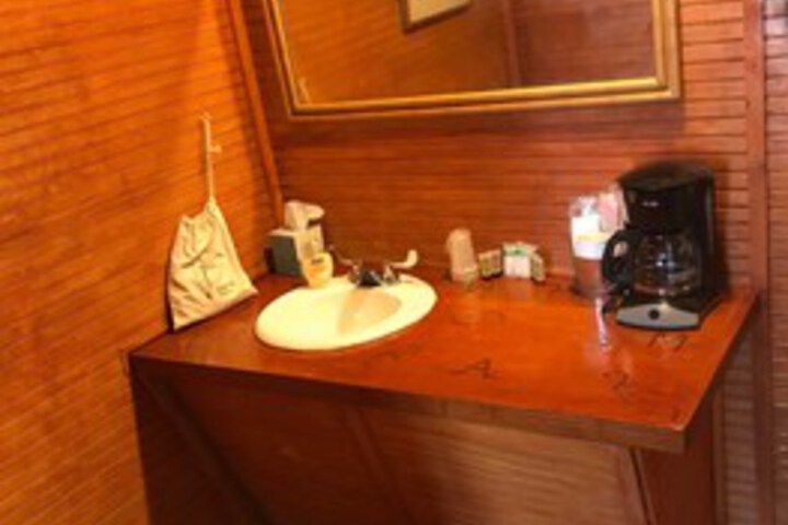 TWIN ELM GUEST RANCH