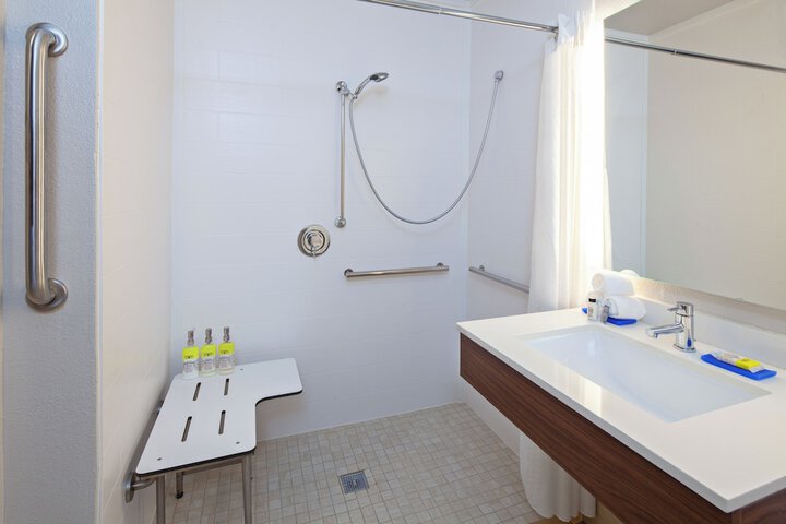 Holiday Inn Express & Suites Rancho Mirage - Palm Spgs Area by IHG