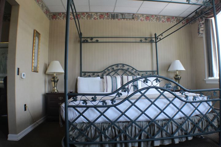 Waynebrook Inn Est 1865