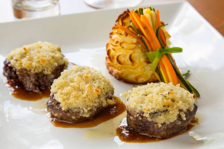 Dining 88 of 113