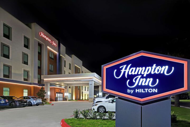 Hotel 6 of 39