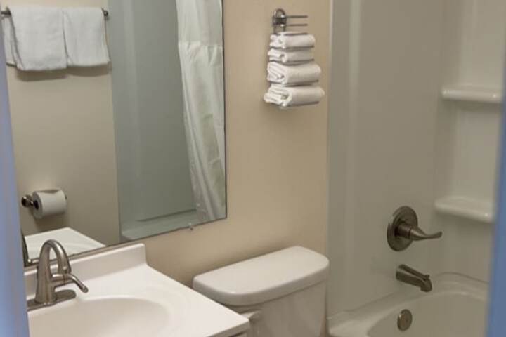 Room 16 of 18