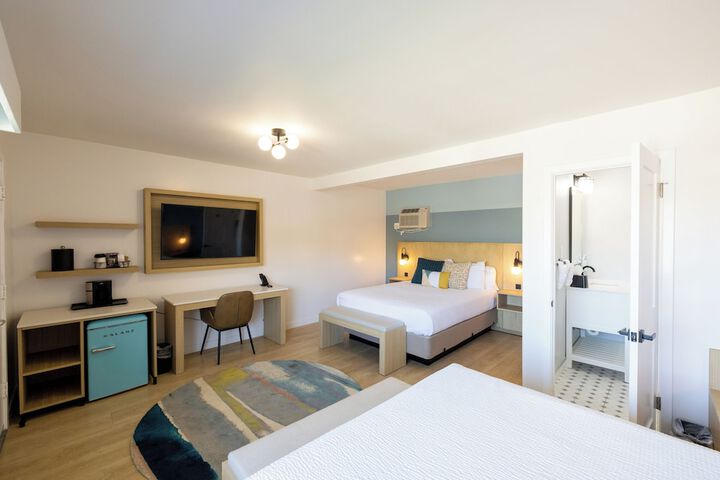 Room 42 of 63