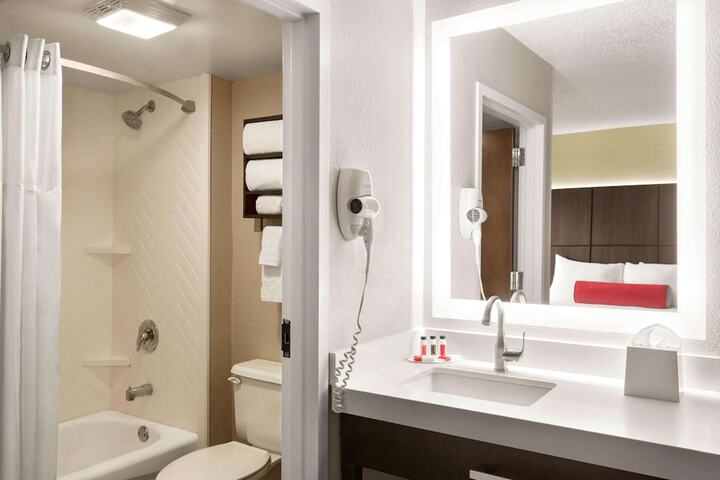 Ramada by Wyndham Suites Orlando Airport