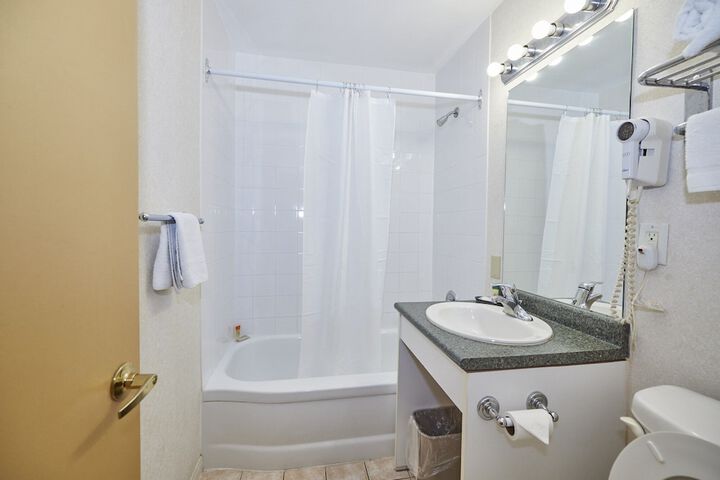Room 15 of 37