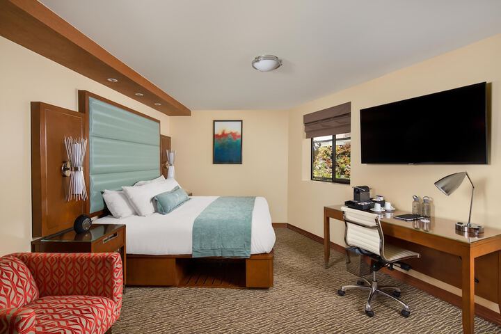 Room 30 of 38