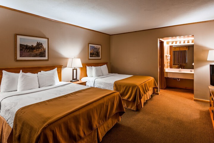 Room 9 of 38
