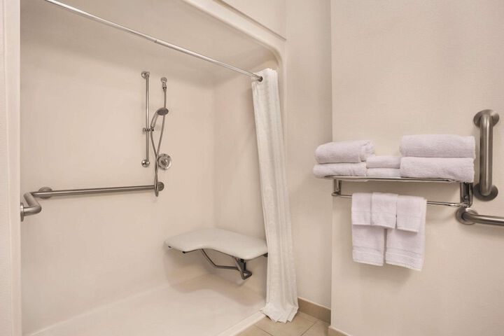 Room 12 of 18
