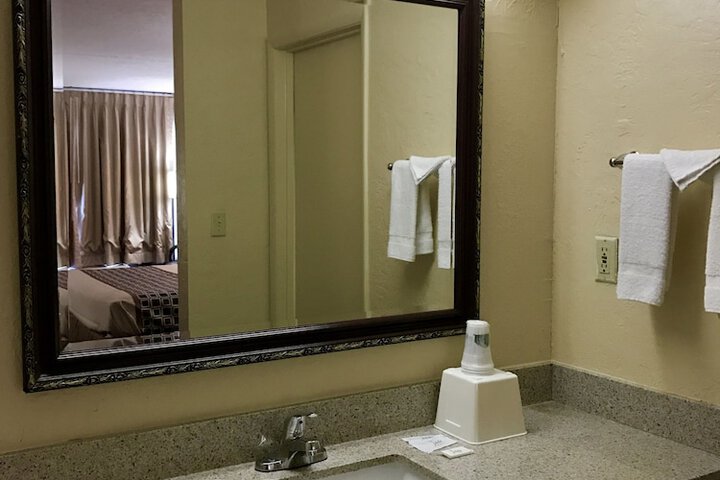 Room 22 of 30