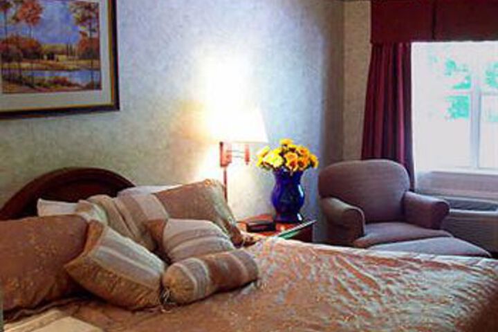 Durham Skyland Magnuson Hotel