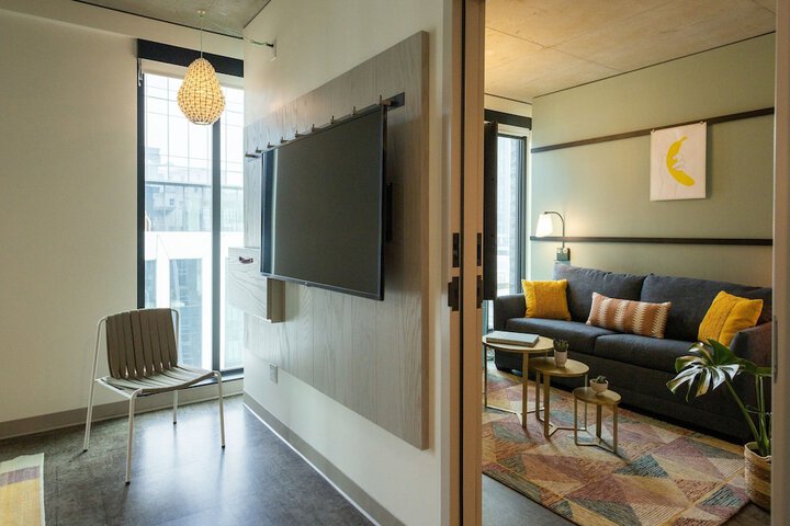 Room 21 of 44