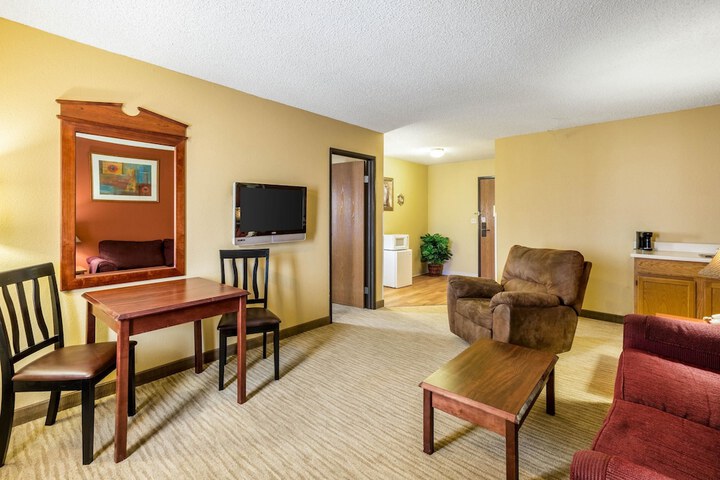 Room 13 of 26