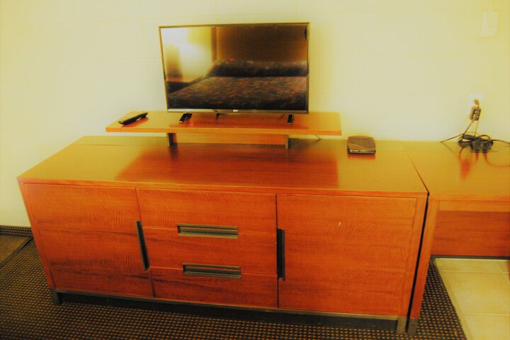 Derrick Motel