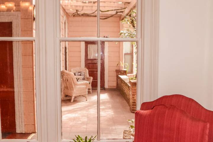 Camellia Inn