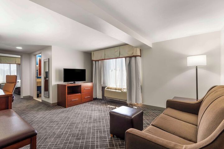 Comfort Suites Atlanta Airport