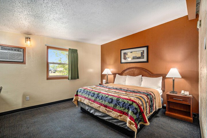 Room 14 of 22
