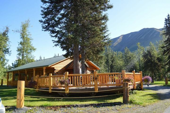 Summit Lake Lodge